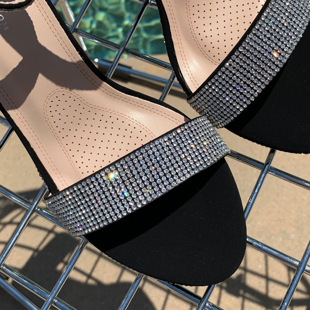 NEW🔥 Rhinestone Open Toe Ankle Strap Heel Sandals - Picture 4 of 4